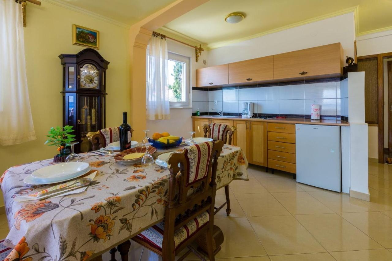 Ferienwohnung MALI MARINO Selce Exterior foto
